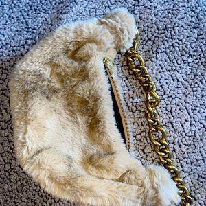 Faux  fur purse from Zara 🤩